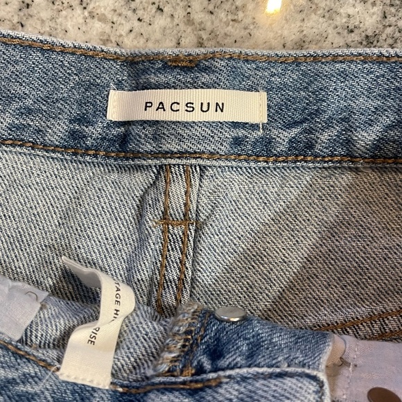 PacSun Light Blue Vintage high rise Frayed Jean Shorts - Picture 4 of 6